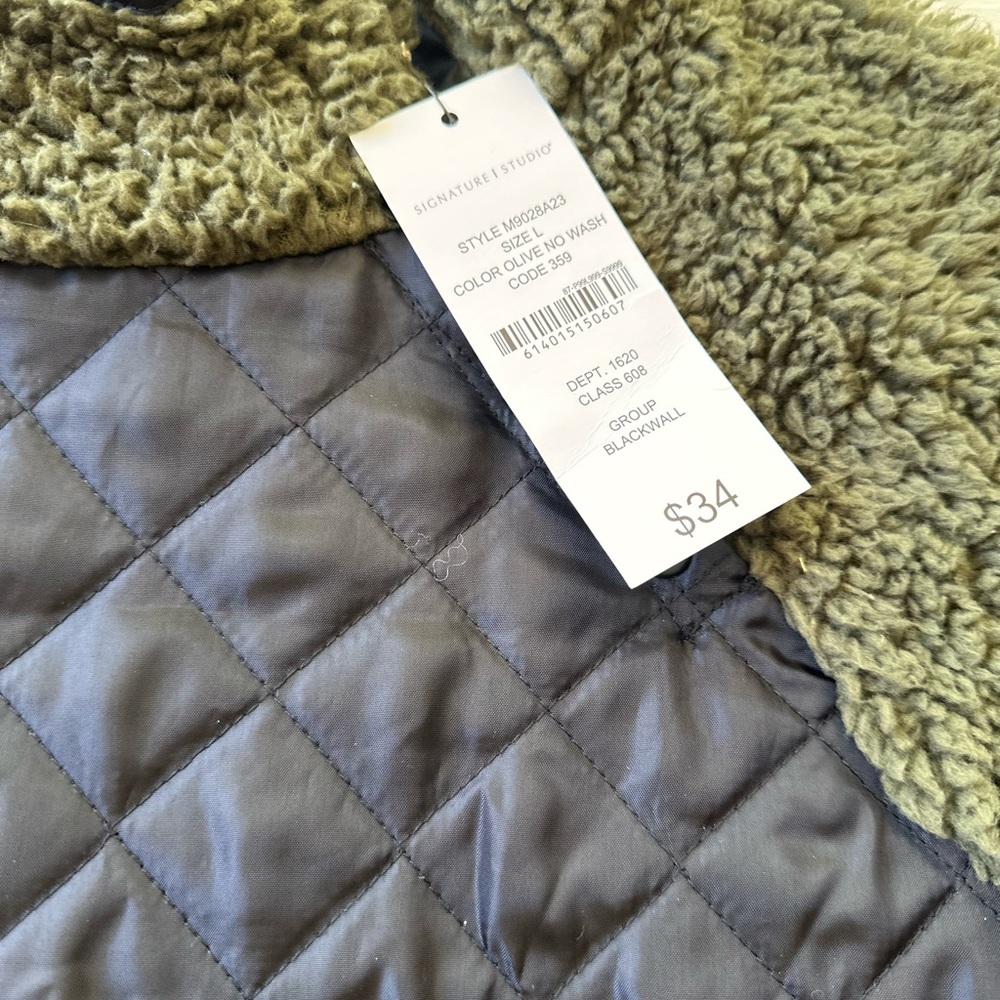 Brand new with tags size Large pullover jacket.